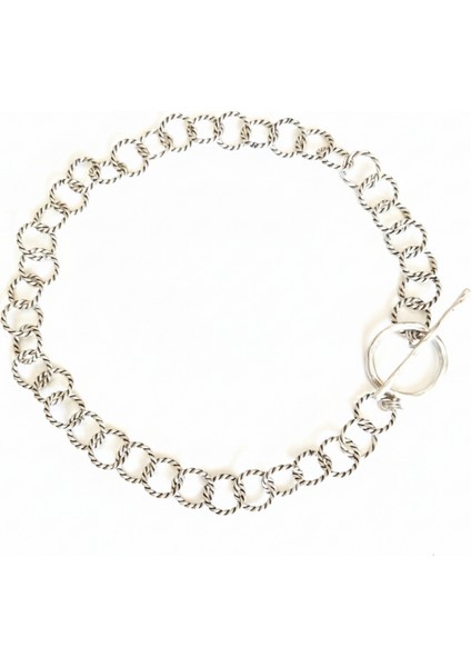 Zarif Halka Zincir Tasarımlı Gümüş Kaplama Modern Kadın Kolye – Büyük Halka Detaylı Şık Takı