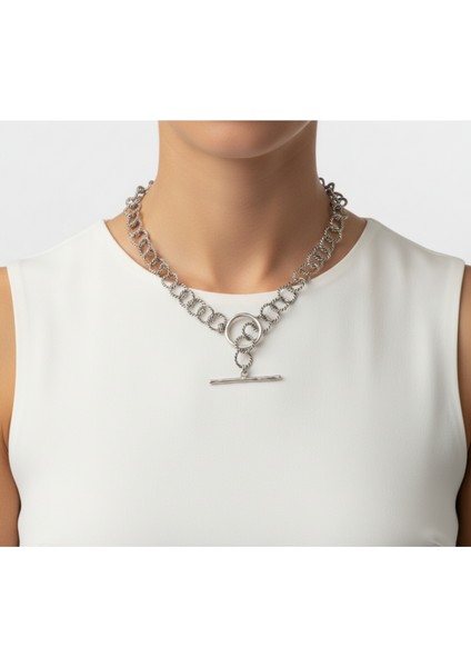 Zarif Halka Zincir Tasarımlı Gümüş Kaplama Modern Kadın Kolye – Büyük Halka Detaylı Şık Takı