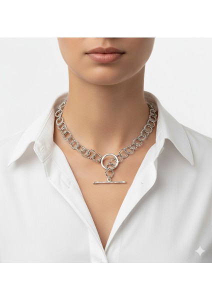 Zarif Halka Zincir Tasarımlı Gümüş Kaplama Modern Kadın Kolye – Büyük Halka Detaylı Şık Takı