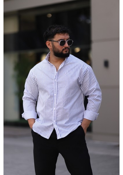 Uzun Kollu Beyaz Renk Mavi Çizgili Yarım Oversize Erkek Gömlek