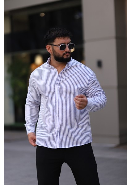 Uzun Kollu Beyaz Renk Mavi Çizgili Yarım Oversize Erkek Gömlek fırsatları