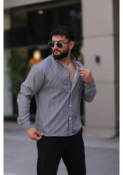Uzun Kollu Siyah Renk Beyaz Çizgili Yarım Oversize Erkek Gömlek fırsatları