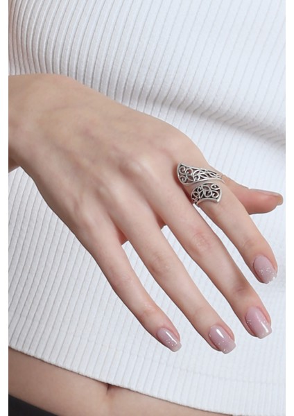 Kadın Antik Gümüş Kaplama Dolama Formlu Ayarlanabilir Yaprak Yüzük