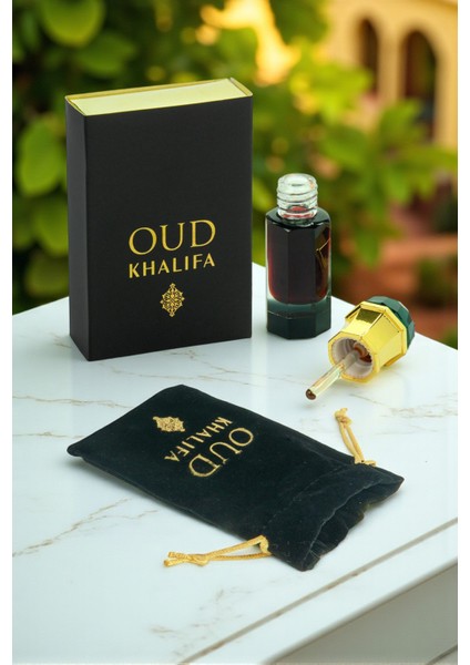 Oud Khalifa 6 ml – Saf Ud Kokusu, Metal Kapaklı Cam Çubuk Tıpalı, Kadife Kese ve Özel Kutulu