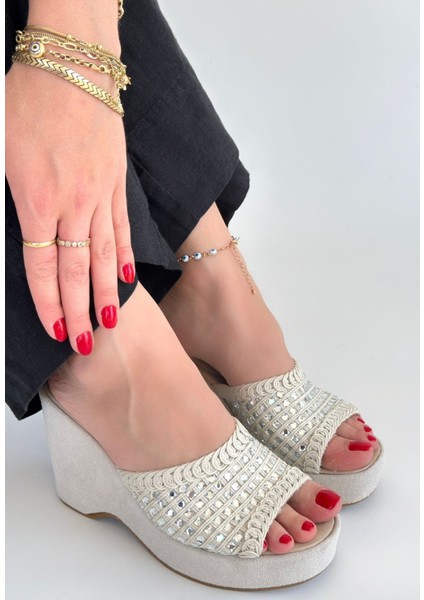 Bej Triko Dolgu Topuk Terlik