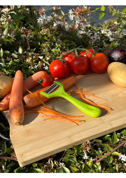 Fıstık Yeşili Jülyen Soyacak – Paslanmaz Alman Çeliği, Ergonomik Sap, Orijinal (Tekli)