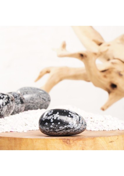 Obsidyen Taşı Doğal Taş Kütle