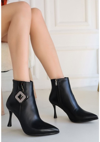 Siyah Cilt Topuklu Bot