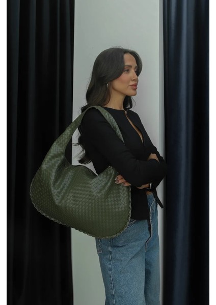 Abel El ve Omuz Çantası