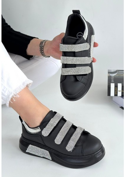 Siyah Cilt Cırt Cırtlı Spor Ayakkabı