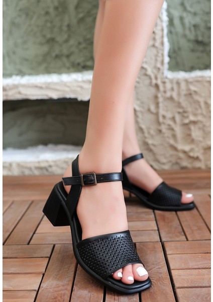 Siyah Cilt Topuklu Sandalet fiyatları