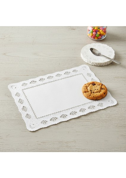 Tepsi Için Dantelli Kağıt 32 x 45 (-100 Lü-)