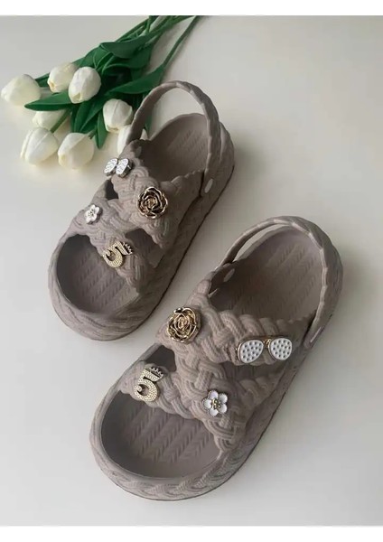 Yumuşak Eva Kadın Terlik Taşlı Aksesuarlarla Şık Plaj ve Havuz Kullanımı İçin modelleri