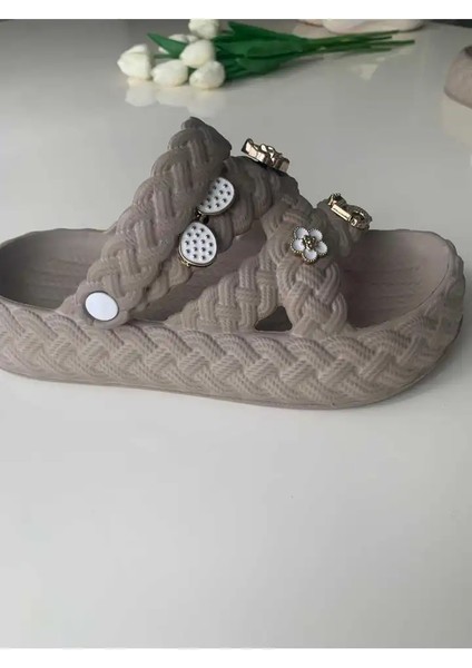 Yumuşak Eva Kadın Terlik Taşlı Aksesuarlarla Şık Plaj ve Havuz Kullanımı İçin indirimleri