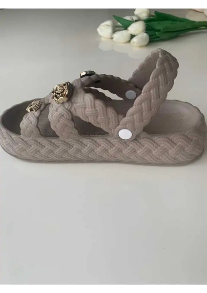 Yumuşak Eva Kadın Terlik Taşlı Aksesuarlarla Şık Plaj ve Havuz Kullanımı İçin