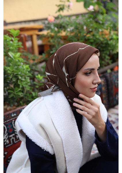 Nehir Desenli Eşarp Kahverengi