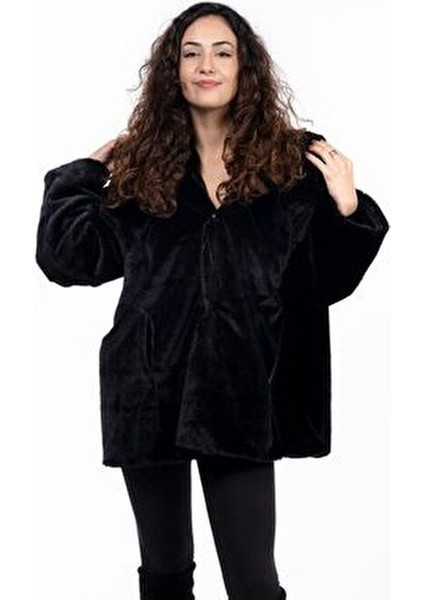 Kadın Siyah Kapüşonlu Kürk Kaban Kumaş Malzeme ile Günlük Kullanım İçin Tasarlandı