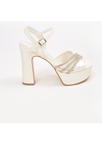 Çapraz Bantlı Parlak Taşlı Platformlu Beyaz Gelinlik Ayakkabısı modelleri