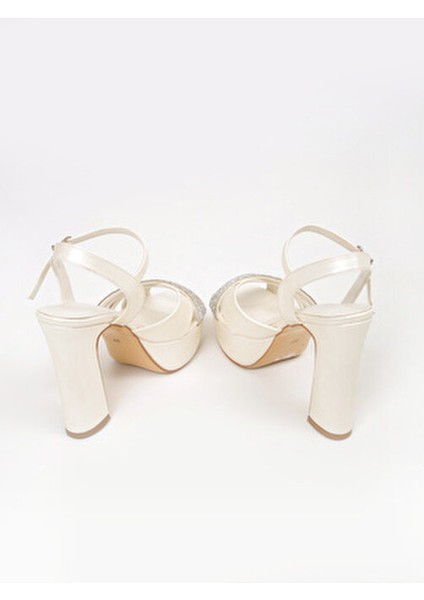 Çapraz Bantlı Parlak Taşlı Platformlu Beyaz Gelinlik Ayakkabısı