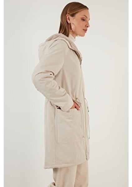 15208727-22K Çift Taraflı Kürklü Kadın Kaban fiyatları