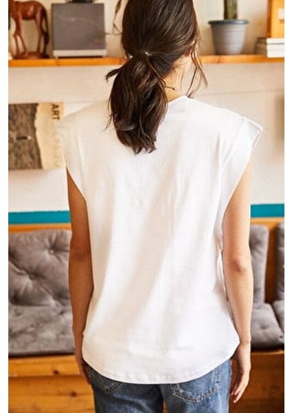 Kadın Beyaz Koltuk Altı Parçalı Yarasa T-Shirt TSH-19000330