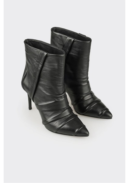 Siyah Deri Kadın Klasik Bot fiyatları