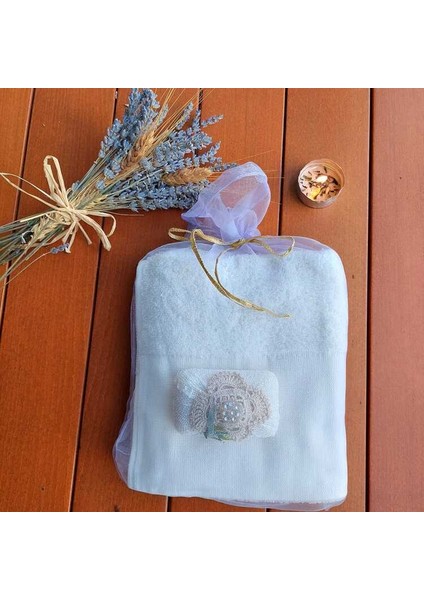 30X50CM 2 Ad Havlu + Sabun Küçük