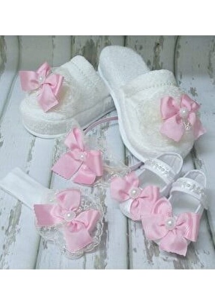 Pembe Lohusa Tacı Terliği K Patik ve Bant Seti Modeli ile Şık Aksesuar