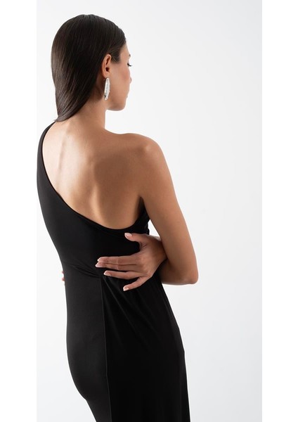 Fawcett Tek Omuz Bele Oturan Yandan Şal Detaylı Uzun Abiye Elbise Siyah modelleri