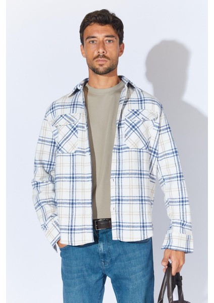 Erkek Ekru Uzun Kollu Flanel Çift Cep Kapakalı Regular Gömlek