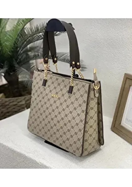 Orta Boy Deri Kol Çantası Düz Desenli Ergonomik Tasarım ile Günlük Kullanım