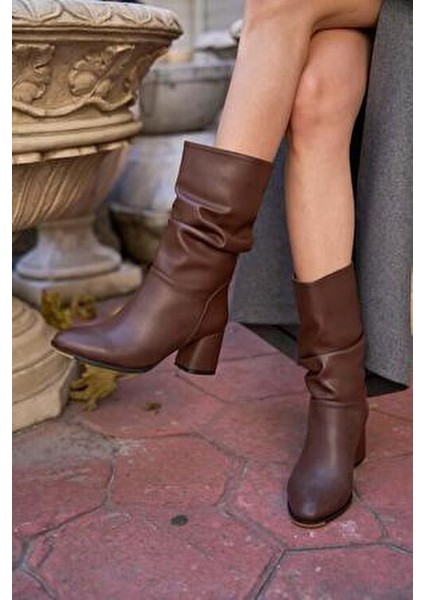 Kadın Düz Burunlu Kahverengi Topuklu Çizme Sezonsuz Kullanım için Suni Deri modelleri