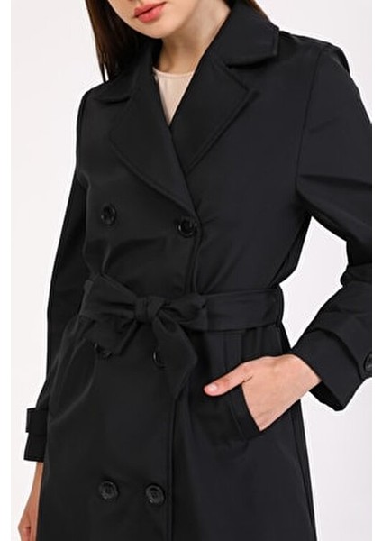 Kadın Siyah Astarlı Kemerli Trençkot
