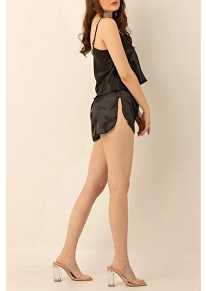 Ayarlanabilir Askılı Saten Şortlu Gecelik Takım - Rahat, Çeyizlik, Ince Askılı,yırmaçlı fırsatları