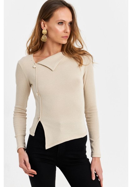 Düğme Aksesuarlı Çapraz Yaka Bluz fiyatları