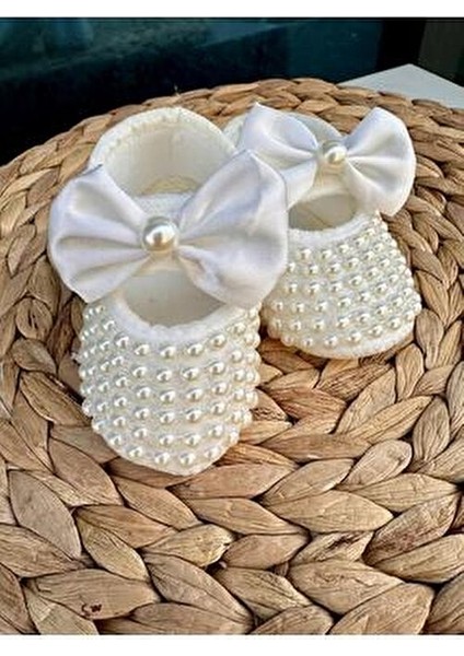 Kız Bebek Fiyonk Detay Parlak Incili 0-6 Ay Arası 10CM Hediyelik Patik Lüx Cırtcıtlı