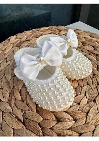 Kız Bebek Fiyonk Detay Parlak Incili 0-6 Ay Arası 10CM Hediyelik Patik Lüx Cırtcıtlı fiyatları