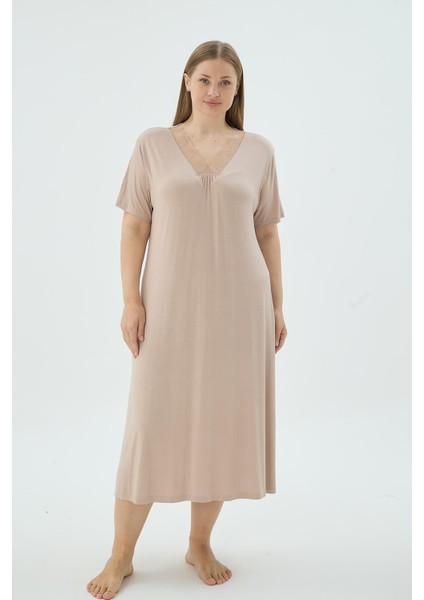 Kadın Büyük Beden V Yaka Dantel Detaylı Kısa Kollu Bej Gecelik C8T5N371