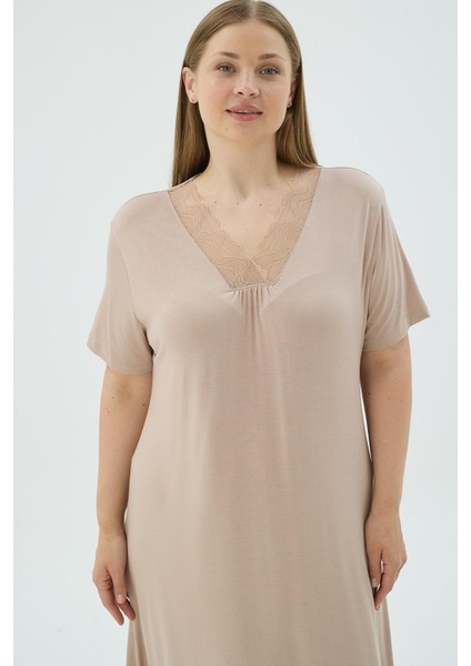Kadın Büyük Beden V Yaka Dantel Detaylı Kısa Kollu Bej Gecelik C8T5N371 fiyatları
