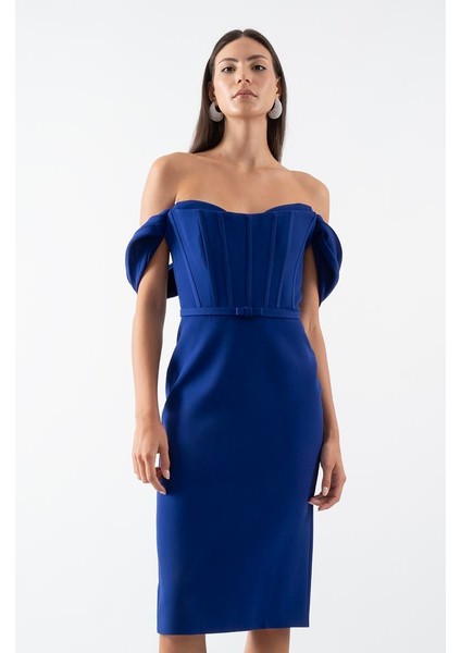 Delfa Straplez Düşük Kol Fiyonk Kemerli Kısa Abiye Elbise Saks fiyatları