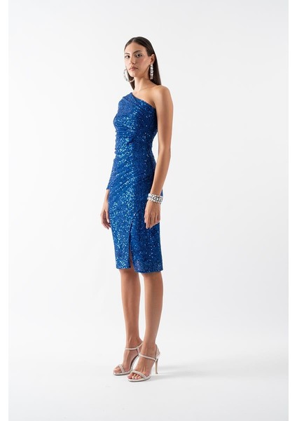 Orania Tek Kol Straplez Büzgülü Yırtmaçlı Kısa Abiye Elbise Saks