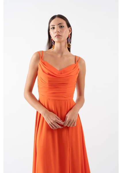 Riemelt Degaje Yaka Askılı Şırt Çarpraz Bağcıklı Midi Abiye Elbise Oranj