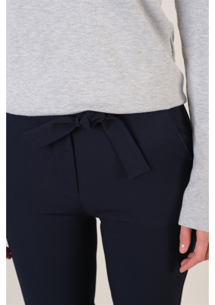 Peters Bel Kuşaklı Dar Paça Pantolon Lacivert fırsatları