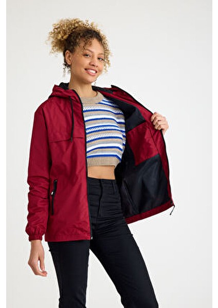 Kadın Içi Astarlı Suya Dayanıklı Kapüşonlu Cepli Yağmurluk