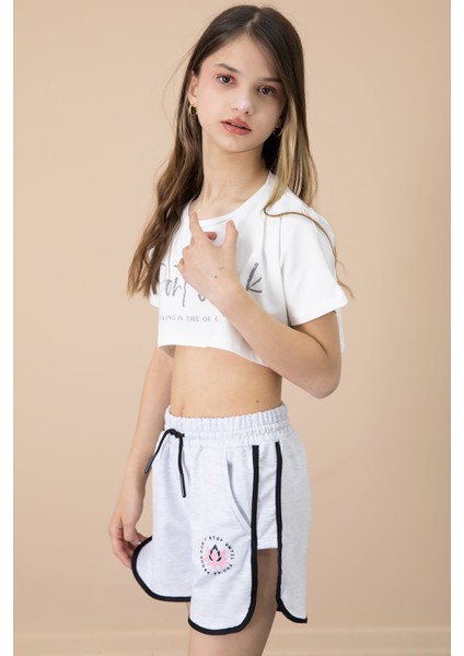 Gri Yanları Yırtmaçlı Çiçek Baskılı Beli Lastikli Kız Çocuk Şort 20740