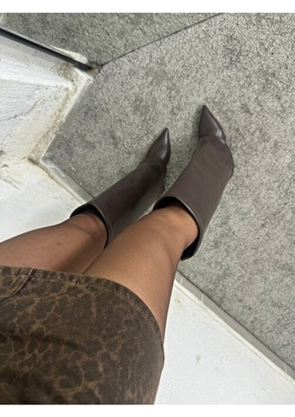 Kadın Suni Deri Topuklu Çizme Kalın Topuklu Acı Kahverengi Kışlık Kullanım modelleri