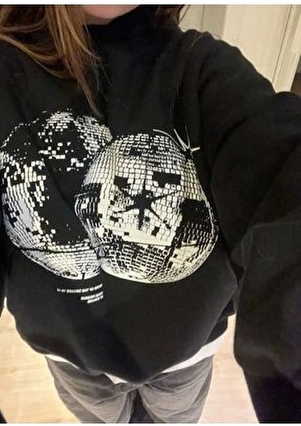 Oversize Siyah Renk Sweatshirt Uzun Kollu Dik Yaka Kanguru Cep ile Sürdürülebilir