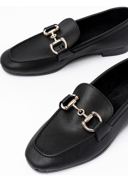 303 Siyah Toka Aksesuarlı Günlük Kadın Babet modelleri