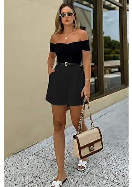 Siyah Pileli Kadın Şort MG2518