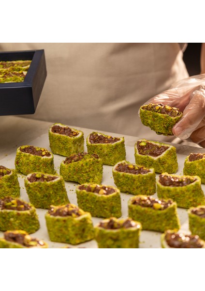Servet Çikolatalı Antep Fıstıklı Sarma Lokum 500 gr fiyatları